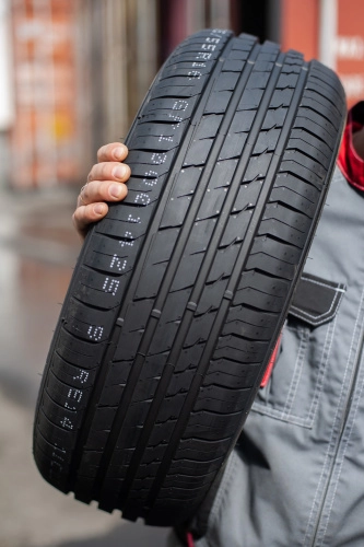 фото протектора и шины Atrezzo Elite Шина Sailun Atrezzo Elite 185/65 R15 92T